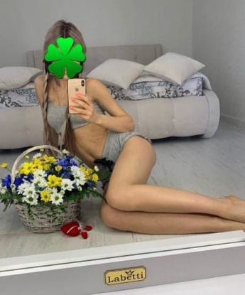 Василиса, 23 года, 2 размер груди